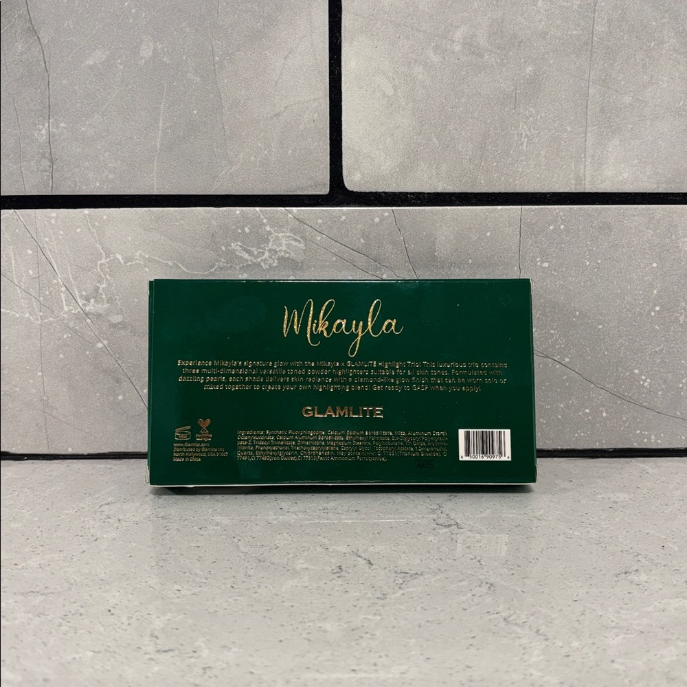 Glam Lite X Mikayla Highlighter Palette - Picture 2 of 7
